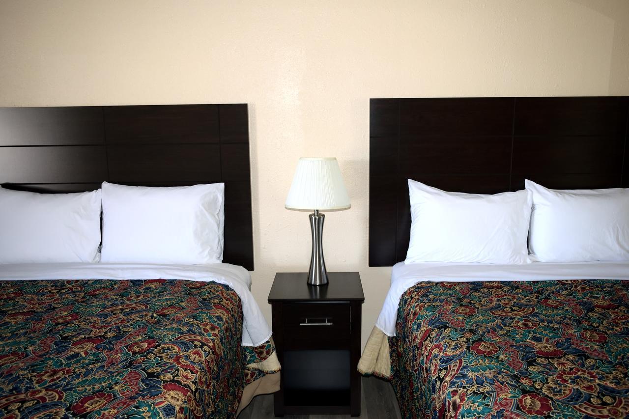 Red Carpet Inn Battleboro Dış mekan fotoğraf