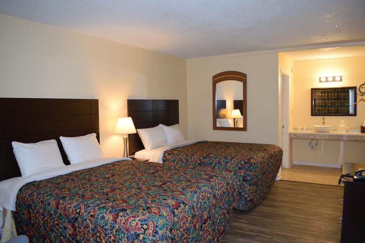 Red Carpet Inn Battleboro Dış mekan fotoğraf
