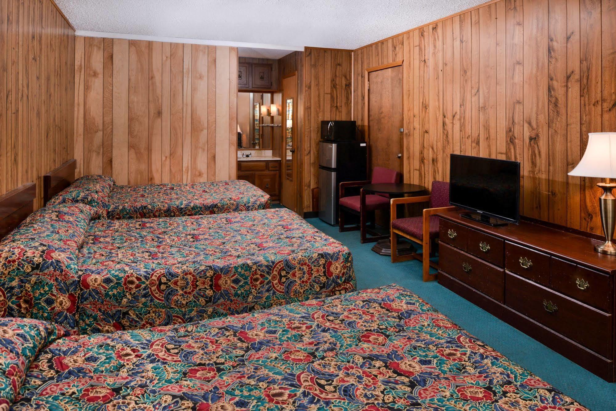 Red Carpet Inn Battleboro Dış mekan fotoğraf